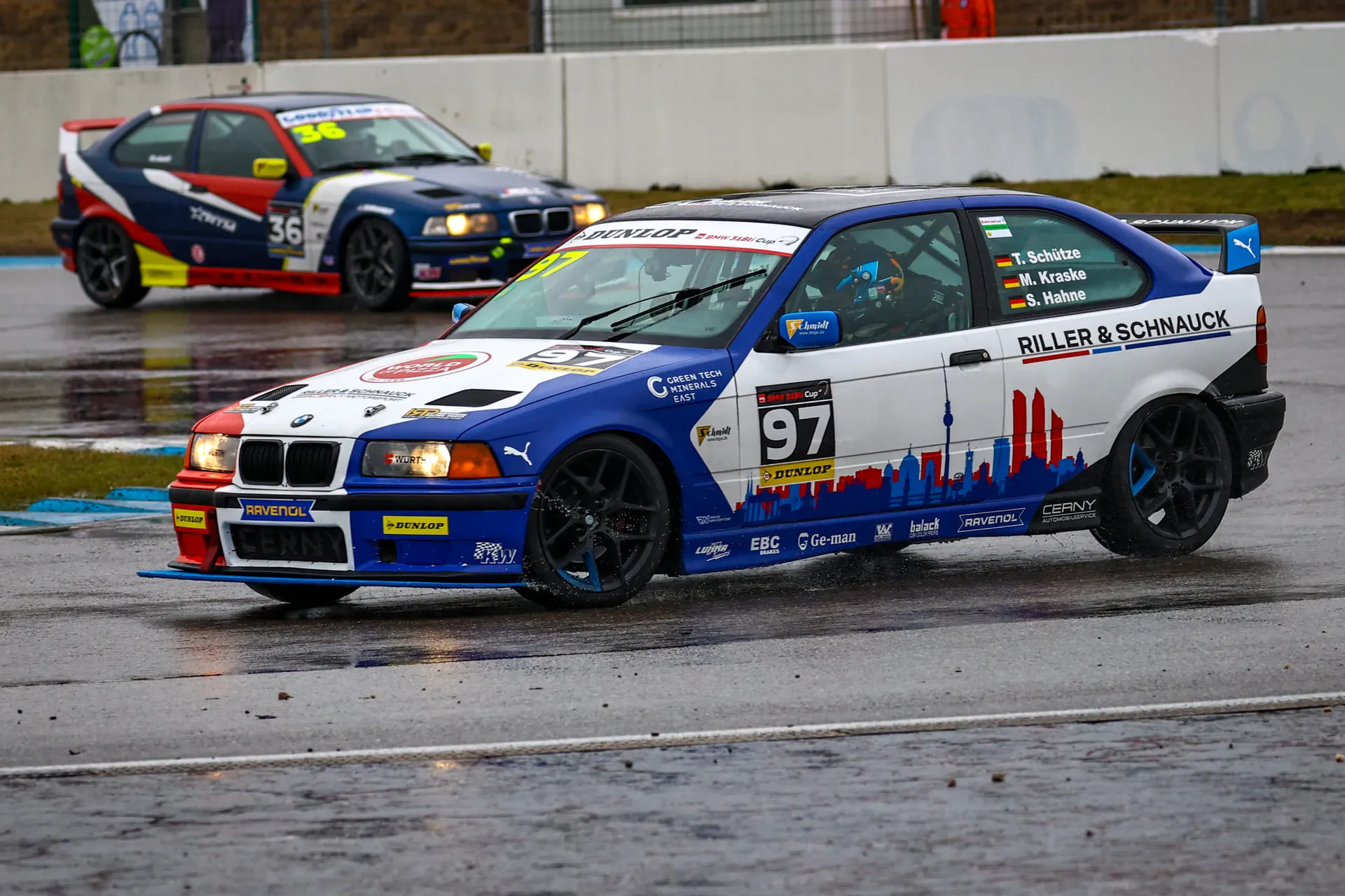 DMV BMW 318ti Cup